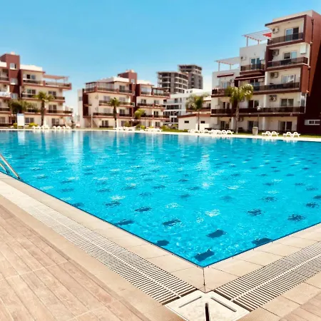 Apartment Royal Sun Netflix Residence, Long Design - No Utility Expenses!