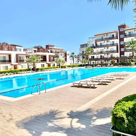 Royal Sun Netflix Residence, Long Design - No Utility Expenses!